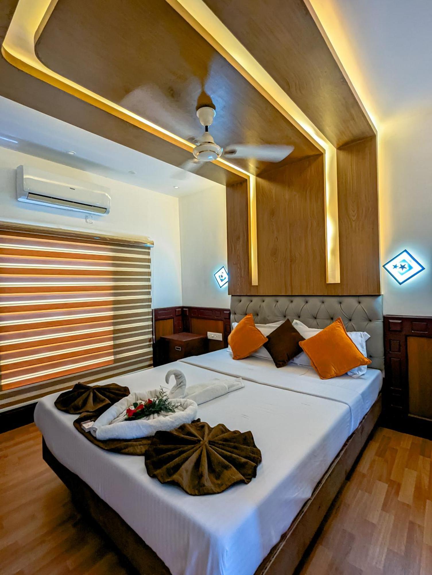 Grand Villa Houseboat Kumarakom Zewnętrze zdjęcie