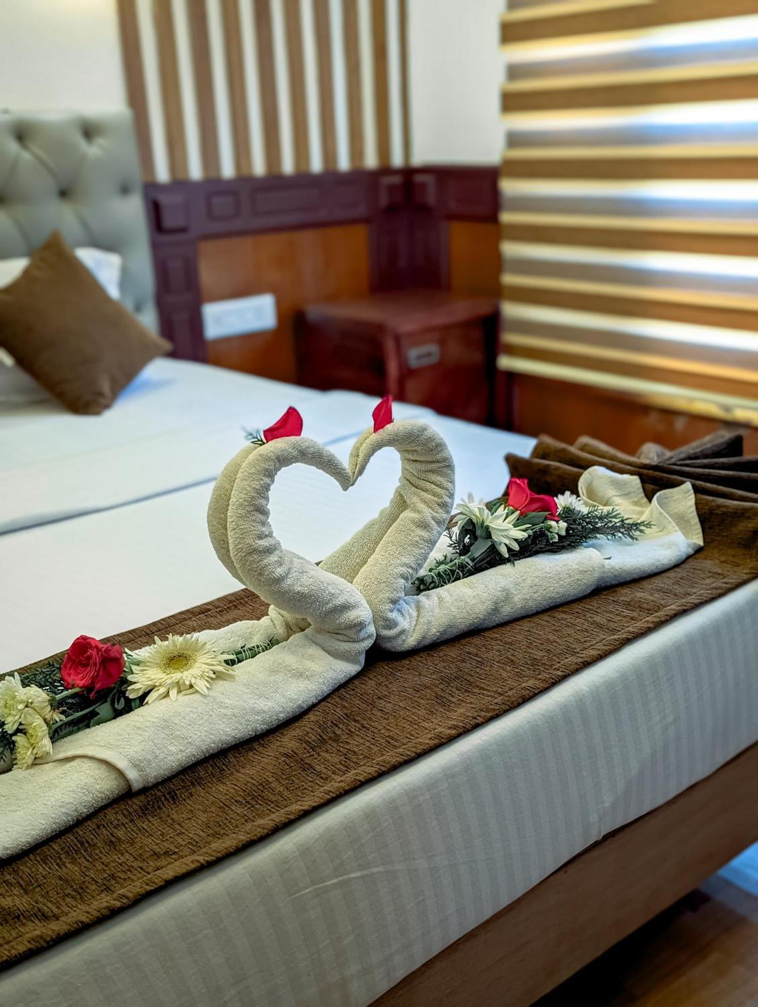 Grand Villa Houseboat Kumarakom Zewnętrze zdjęcie